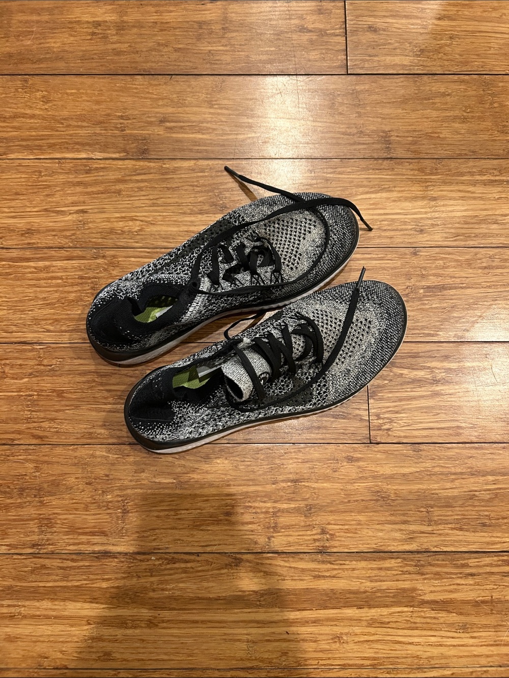 Nike Lightweight Knit Running Sneakers - Black & Gray Size 7.5